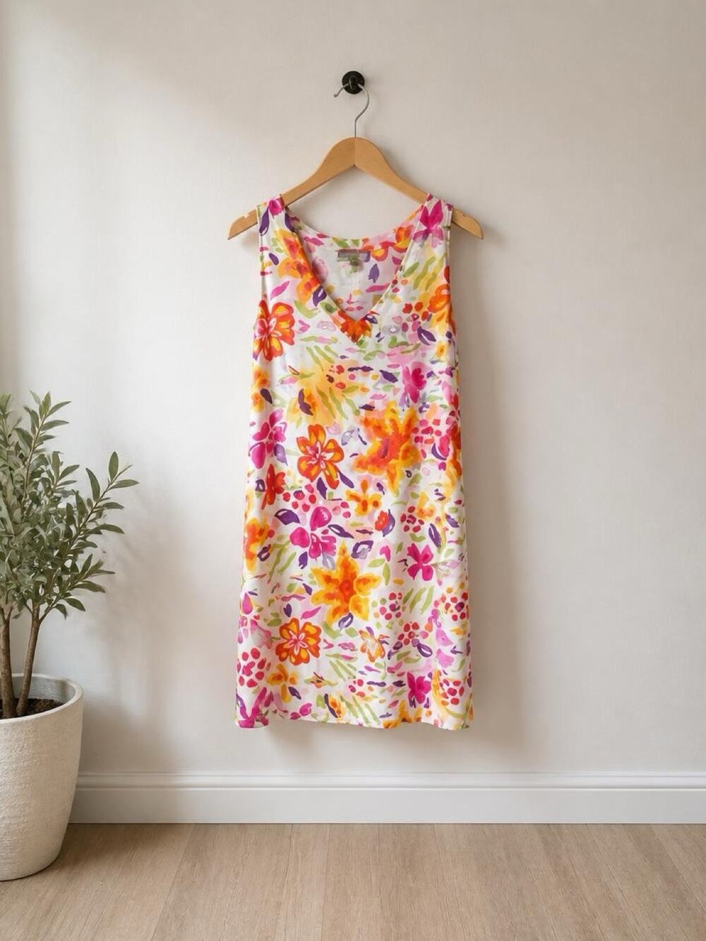 Cotton blend sleeveless dress, floral print midi dress with v-neck Size small